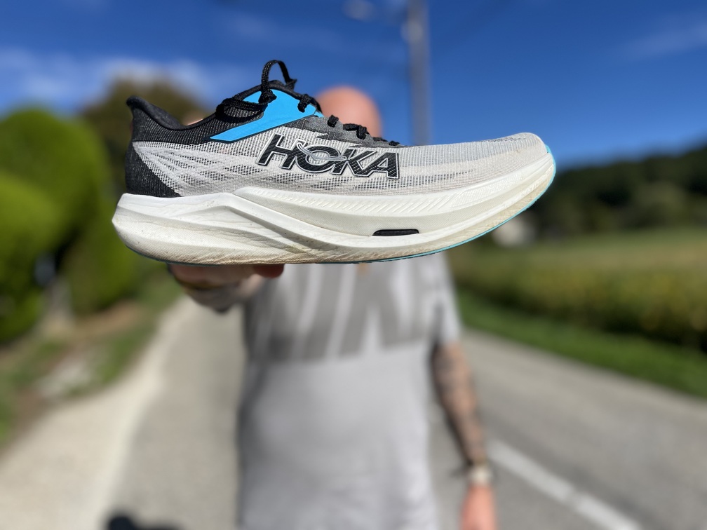 Hoka Rocket X 3 – Carbone et dynamisme