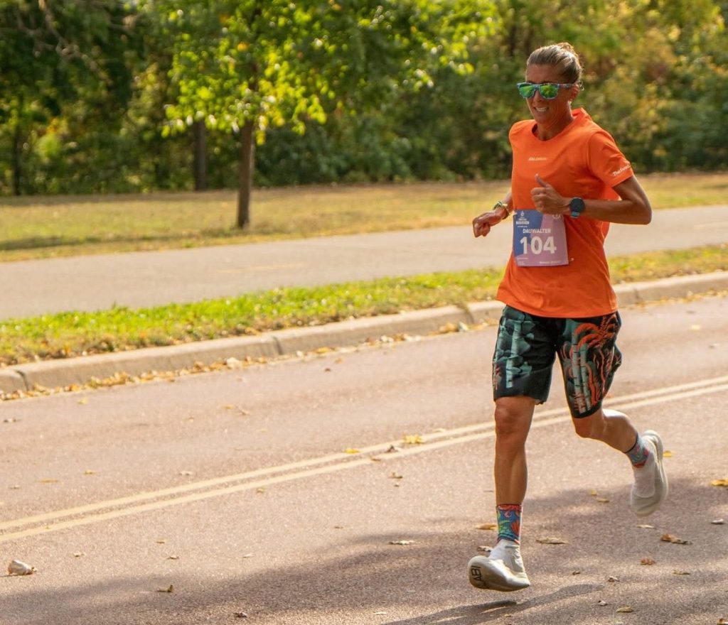 Courtney Dauwalter – L&rsquo;Ultra-Reine s&rsquo;attaque au Bitume